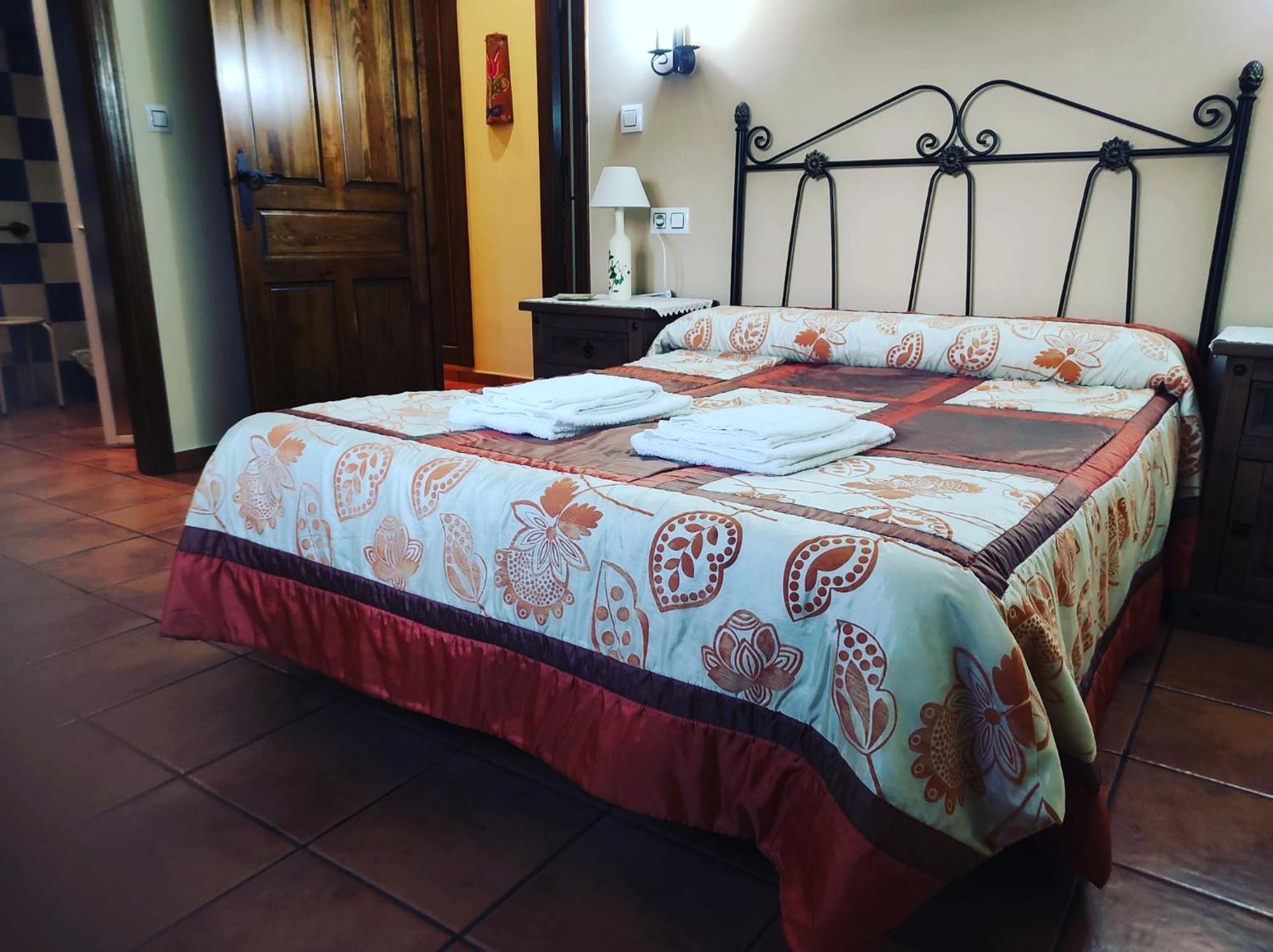 Casa Rural Los Olivos Sotoserrano Екстериор снимка